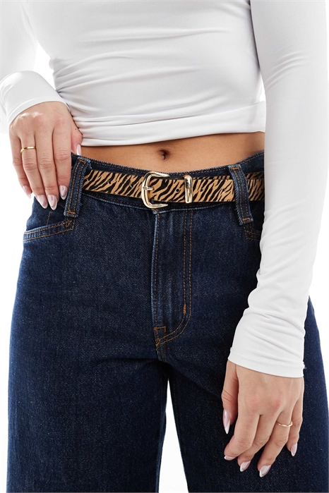 Кожаный пояс с тигровым принтом на талии и бедрах, с овальной пряжкой артикул 141379096