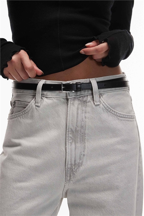 Ремень из натуральной кожи с тонкой квадратной пряжкой артикул 153891750