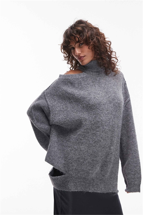 Вязаный свитер свободного кроя с асимметричным вырезом и воротником-воронкой артикул 136598861
