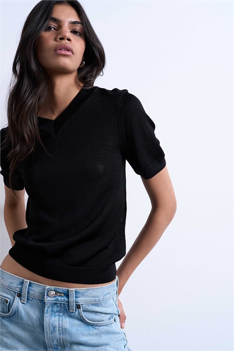 Облегающий трикотажный топ с V-образным вырезом артикул 150497798