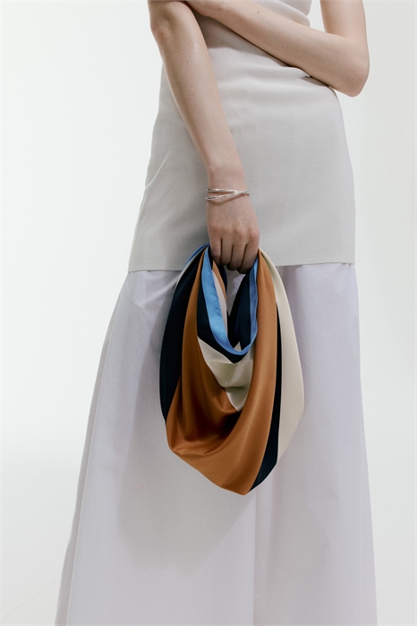 Шарф из твила артикул 1339176001