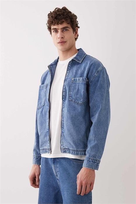 Рабочая джинсовая куртка на молнии артикул 155516438