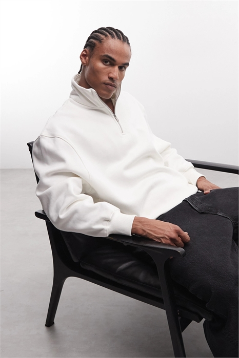 Свитшот премиум-класса с удлиненным кроем и четвертью молнии артикул 150267205