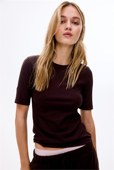 Ребристая футболка артикул 1323017009