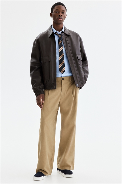 Кожаная куртка-бомбер артикул 1331617001