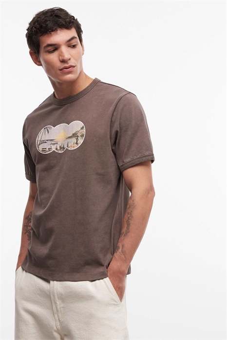 Плотная футболка прямого кроя с принтом в виде пляжного пейзажа артикул 156130243