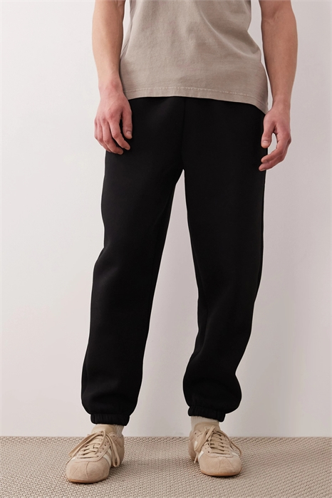 Джоггер с зауженным кроем из плотной ткани артикул 151524256