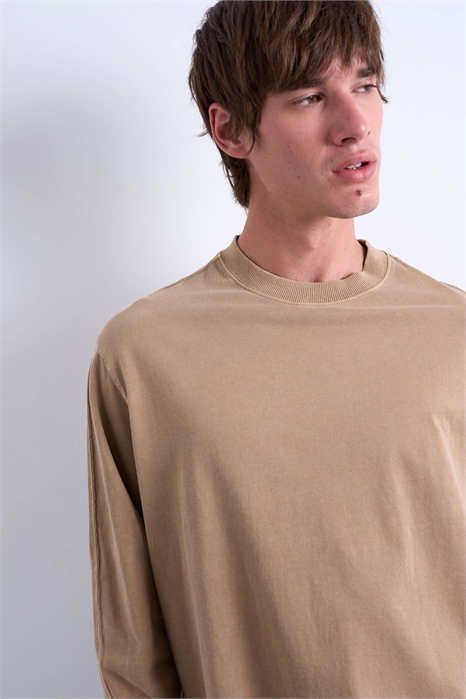 Футболка с длинным рукавом и рагланными рукавами свободного кроя артикул 149822392