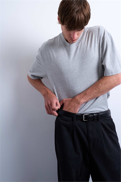 Футболка облегающего кроя артикул 148073413