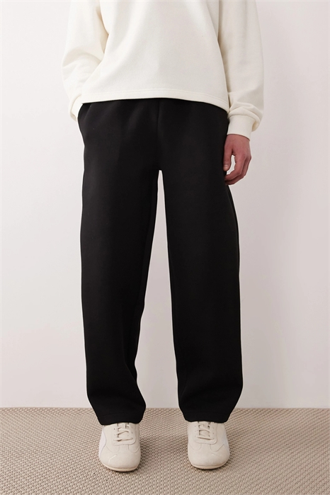 Джоггеры из плотной ткани в стиле дайвинга артикул 155586437