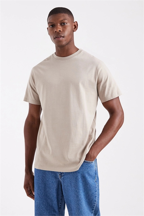 Футболка с круглым вырезом Essentials артикул 149384304