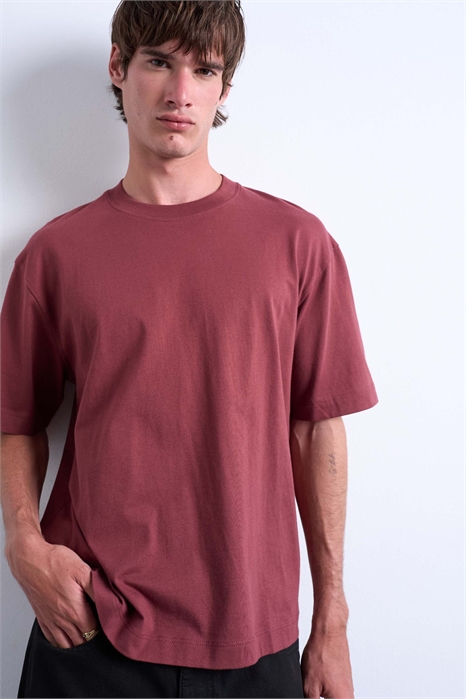 Футболка облегающего кроя артикул 148073135