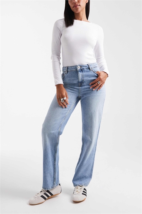 Джинсы с прямыми брючинами артикул 147694049