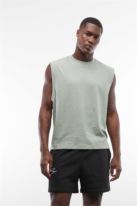 Объёмная майка прямого кроя с жаккардовой текстурой артикул 156153065