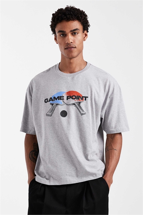 Объемная футболка свободного кроя с принтом в виде стола для настольного тенниса артикул 155811293