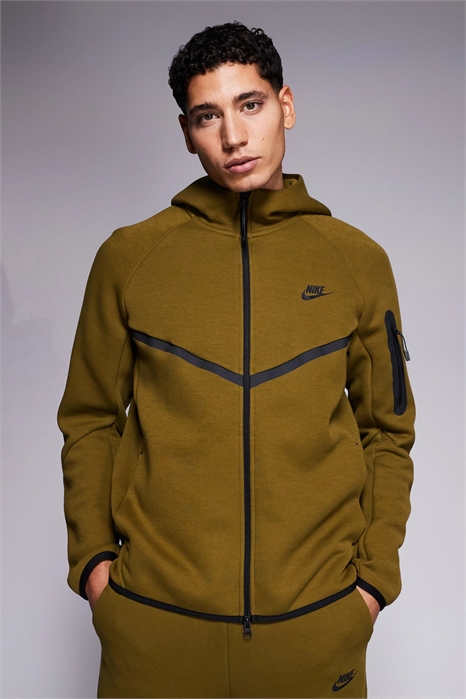 Спортивная куртка из технического флиса на молнии артикул 149959969