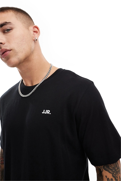 Футболка с небольшим логотипом на груди артикул 138070357