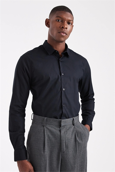 Рубашка из эластичного поплина с зауженным кроем артикул 119223935