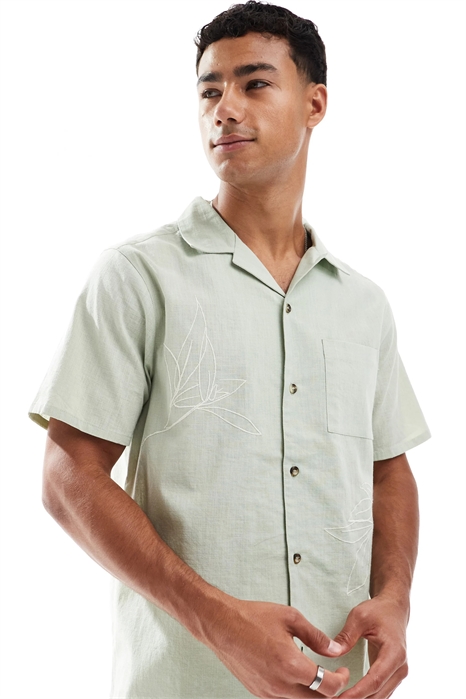 Рубашка с воротником-ревером из ткани под лен с вышивкой в виде листьев артикул 147788757