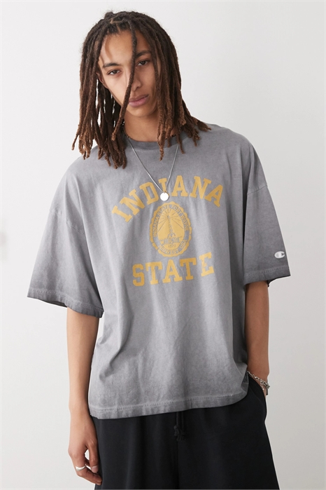 Футболка с принтом артикул 147663730