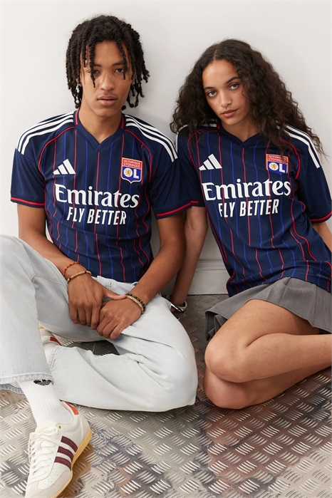 Футболка «Олимпик Лион» на выезд, сезон 2025/2026 от adidas Football артикул 141244663