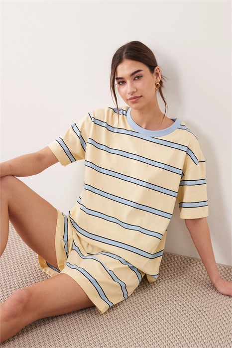 Комплект из футболки оверсайз и шорт с полосками артикул 153840200