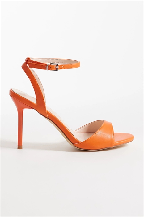 Сандалии Lynna на тонком каблуке артикул 152905434