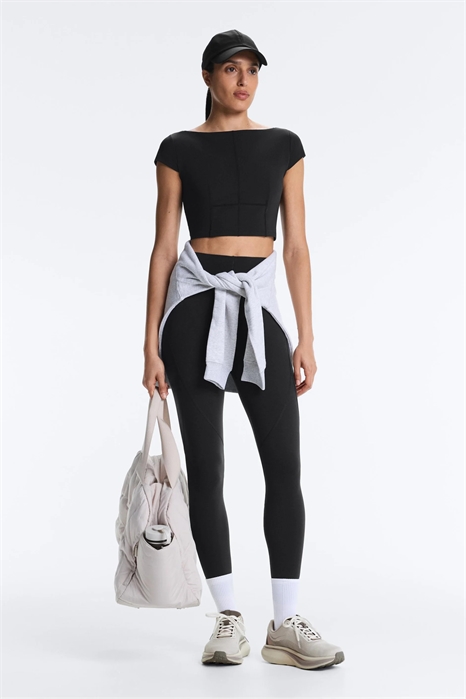 Майка с швами и уплотняющим эффектом артикул 156510177