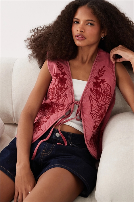 Стеганый жилет с цветочным узором артикул 151184388