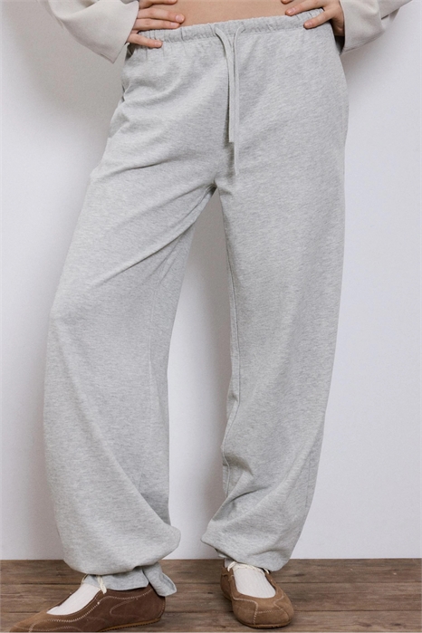 Брюки-джоггеры с широкими брючинами артикул 156512183