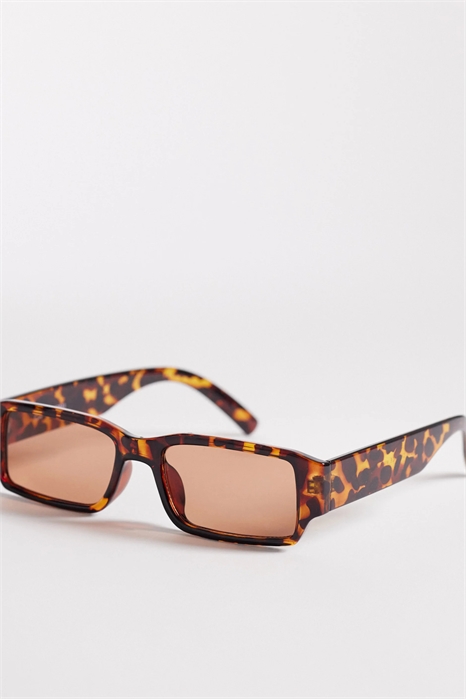 Квадратные солнцезащитные очки с линзами светло-коричневого цвета артикул 153192941