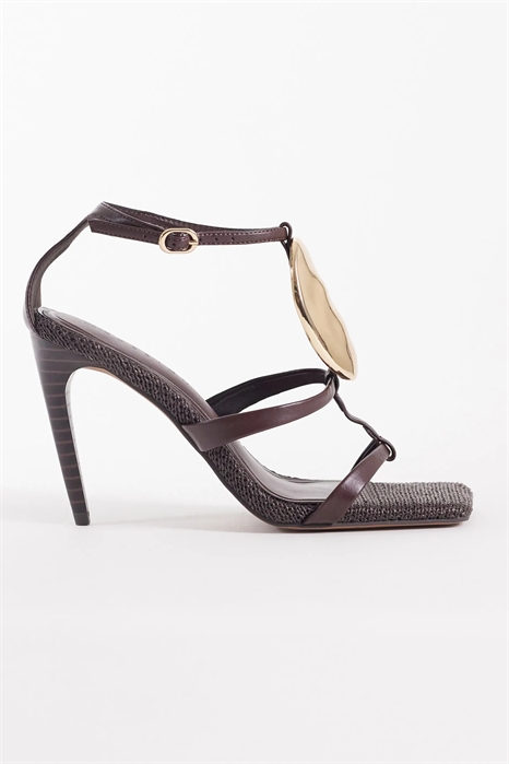 Сандалии на высоком каблуке с T-образной перемычкой и элементами в стиле «ностальгия» артикул 152387365