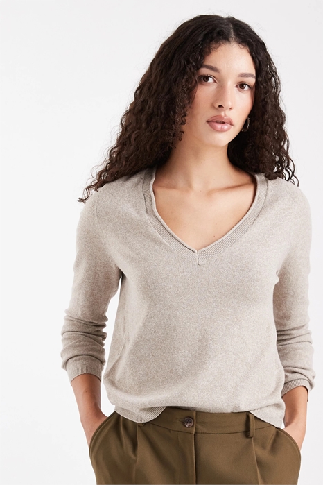 Трикотажный топ с V-образным вырезом артикул 150938334