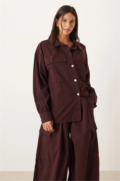 Хлопковая рубашка свободного кроя с карманами-карго артикул 150670310