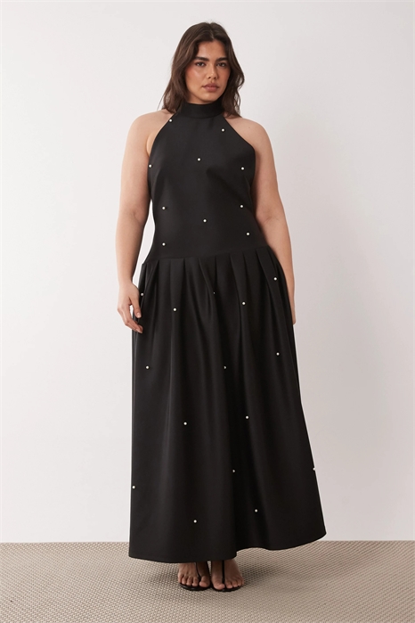 ASOS DESIGN Curve Premium: макси-платье с жемчужными украшениями и элементами в виде шарфа артикул 152555606