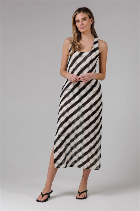 Платье средней длины из смешанной хлопковой ткани с полосками, связанное крючком, с круглым вырезом и завязками на спине артикул 156388522