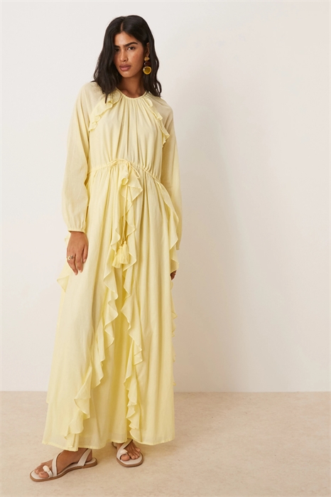 Макси-платье с круглым вырезом, сборками на талии и оборками артикул 143080858