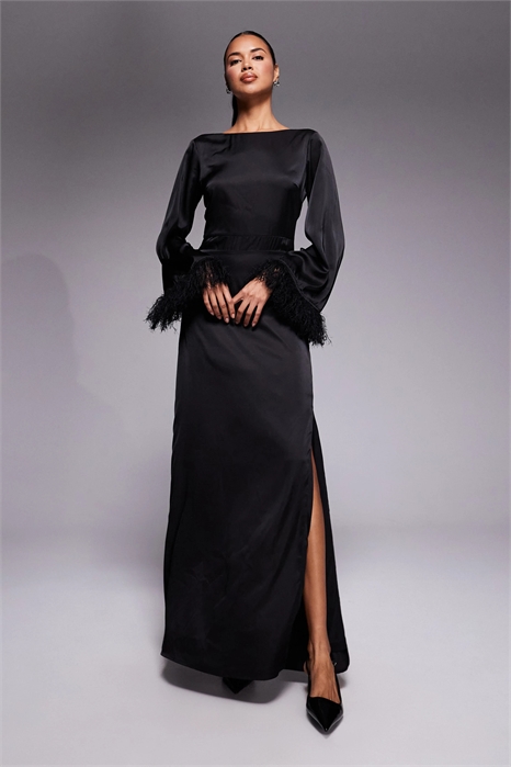 Макси-платье с длинными рукавами и манжетами с искусственными перьями артикул 151217742