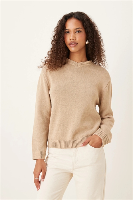 Свитер с высоким V-образным вырезом артикул 150196687