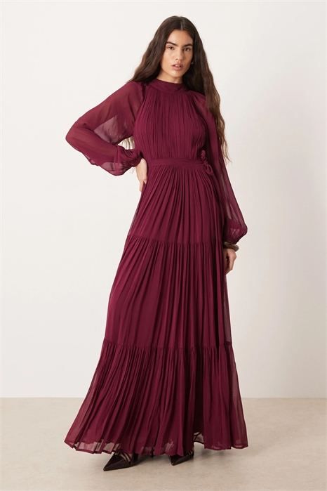 Макси-платье из шифона с рукавами-балонами, завязкой на талии, плиссировкой и многослойным кроем артикул 152319608