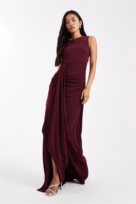 Макси-платье для подружек невесты с высоким воротником, без рукавов и сборками спереди артикул 151900940