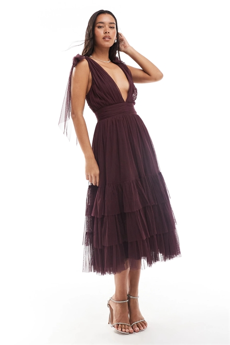 Платье средней длины с V-образным вырезом и бантиком из тюля на плече для подружки невесты артикул 146850764