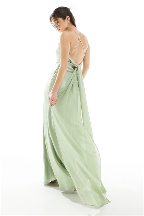 Макси-платье для подружки невесты из атласа с бретелями и завязками из шифона на спине артикул 142046486
