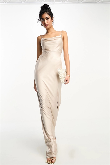 Атласное платье-комбинация с капюшоном для подружек невесты артикул 129325911