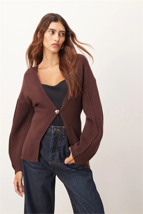 Кардиган с зауженной талией и рукавами овальной формы артикул 144072922