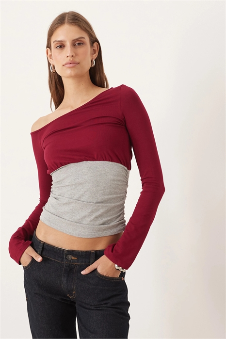 Топ с открытыми плечами и длинными рукавами от Hoang артикул 150703685