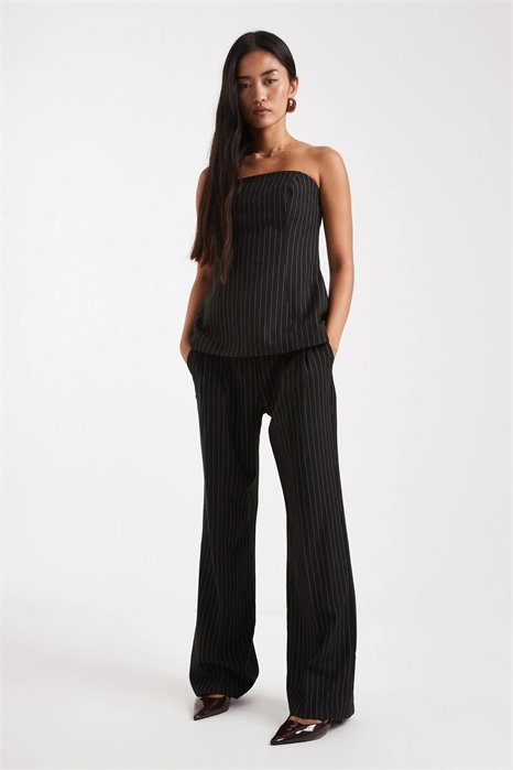 Модель свободного кроя с расклешенными брючинами co-ord артикул 149427756