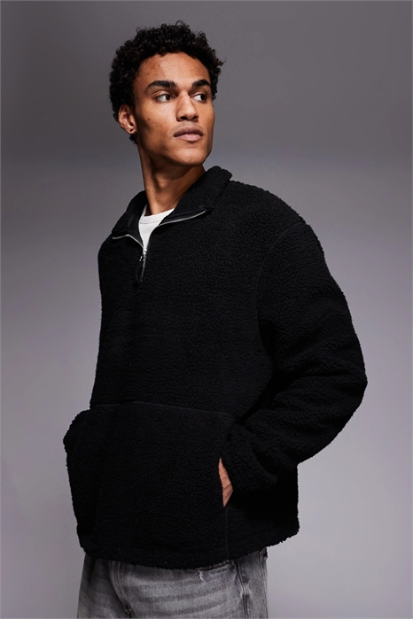 Свободная толстовка из ткани «борг» с воротником-воронкой и застежкой-молнией, с окантовкой артикул 146906184