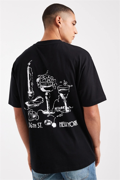 Свободная футболка с принтом в виде винного бара артикул 150198563