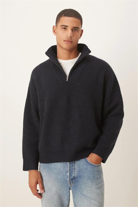 Свитер с воротником-воронкой из трикотажа с ребристой фактурой, очень свободного кроя артикул 142088590